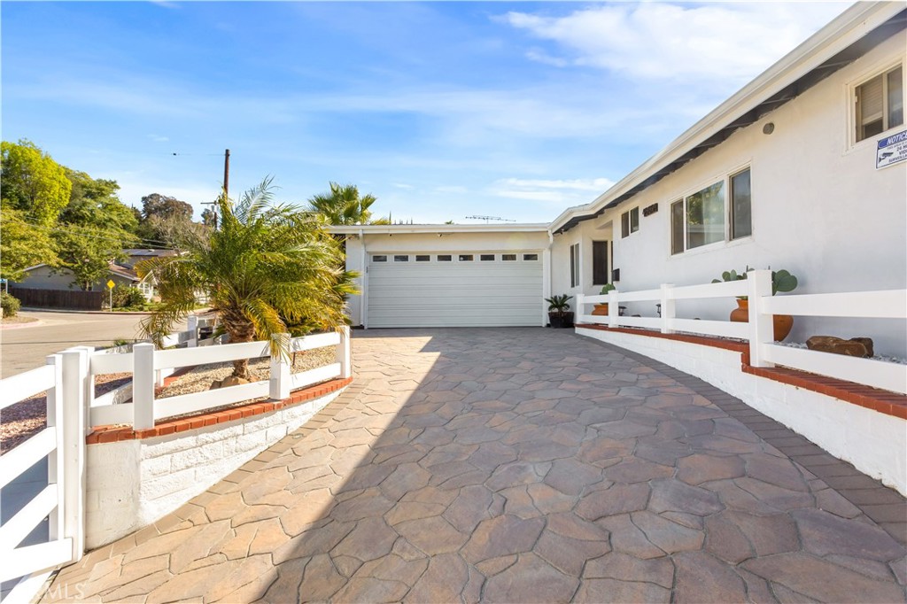 Photo 4 of 40 of 4559 Canoga Drive house