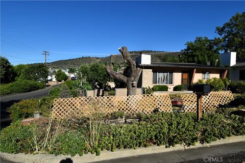 A home in Yreka