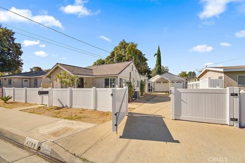 A home in El Monte