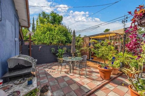 A home in Santa Fe Springs