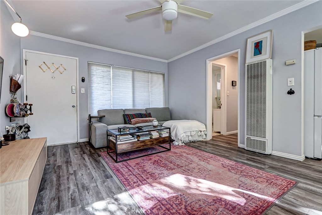 819 e 4th street 11