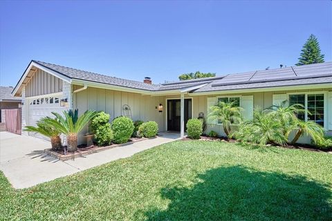 A home in La Verne