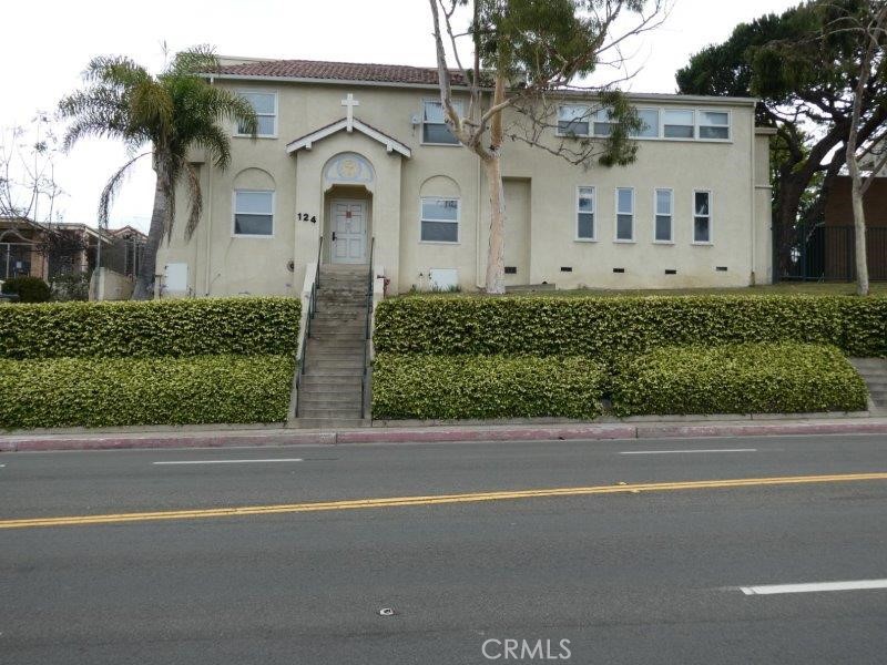 122 N Pacific Coast