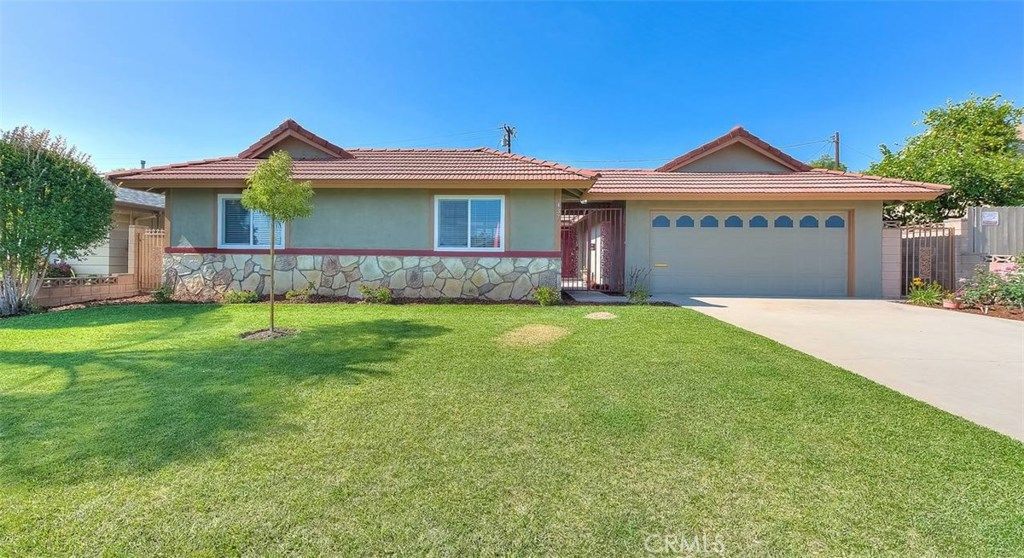 listing image 130723549977176600730