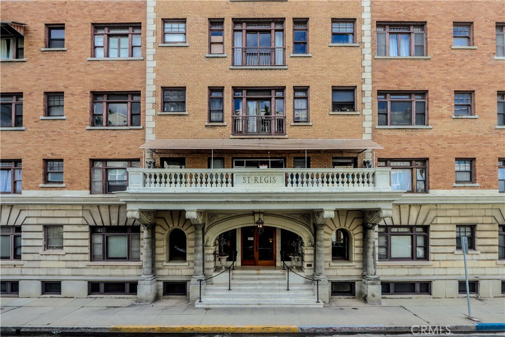 1030 E Ocean Boulevard 401