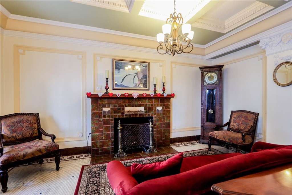 1030 E Ocean Boulevard 401