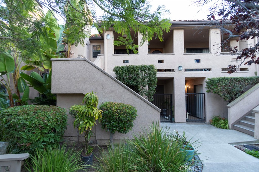 1062 Calle Del Cerro 1222 1062 Calle Del Cerro 1222