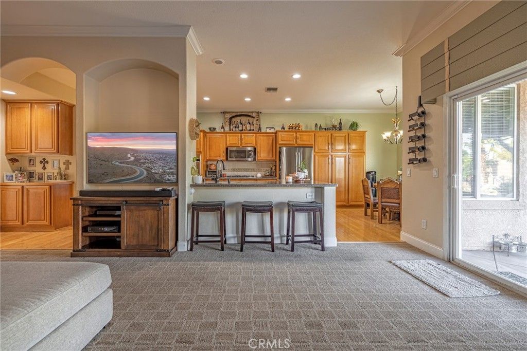 listing image 130726318266711633566