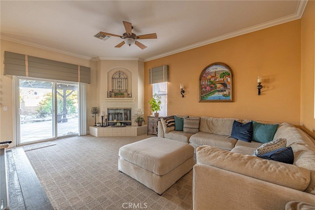 listing image 130726966574780734977