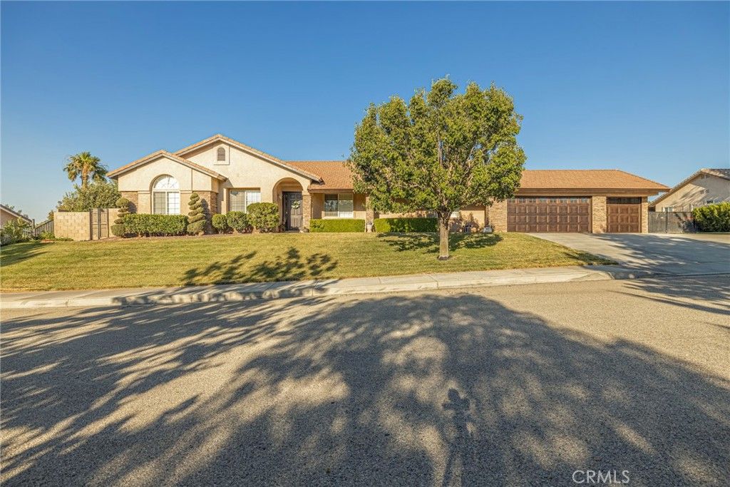 listing image 130729979081959342173
