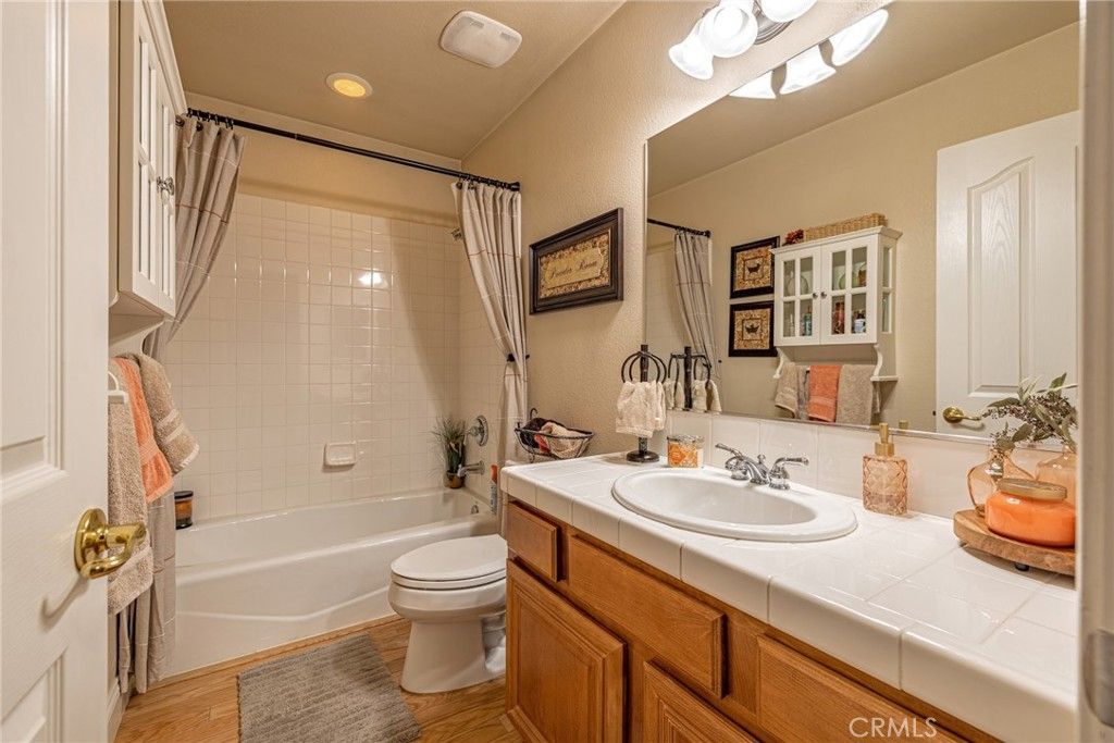 listing image 130729252687997504805