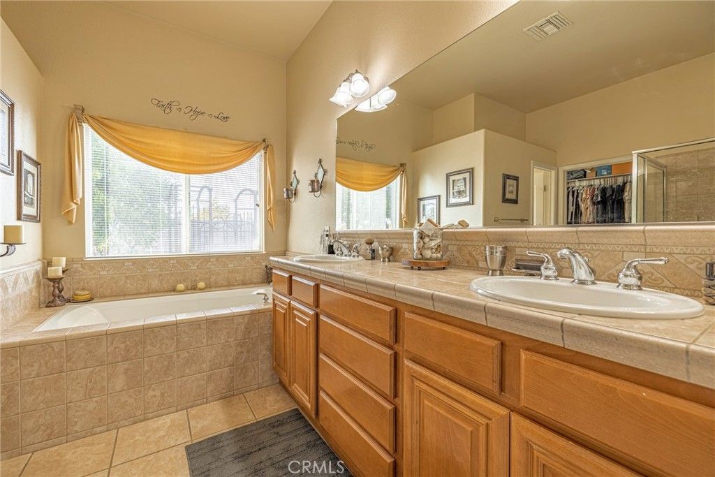 listing image 130727085067113201383