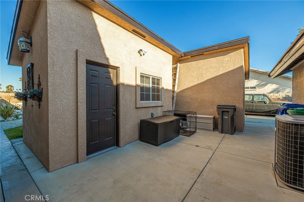 listing image 130722543339887612342