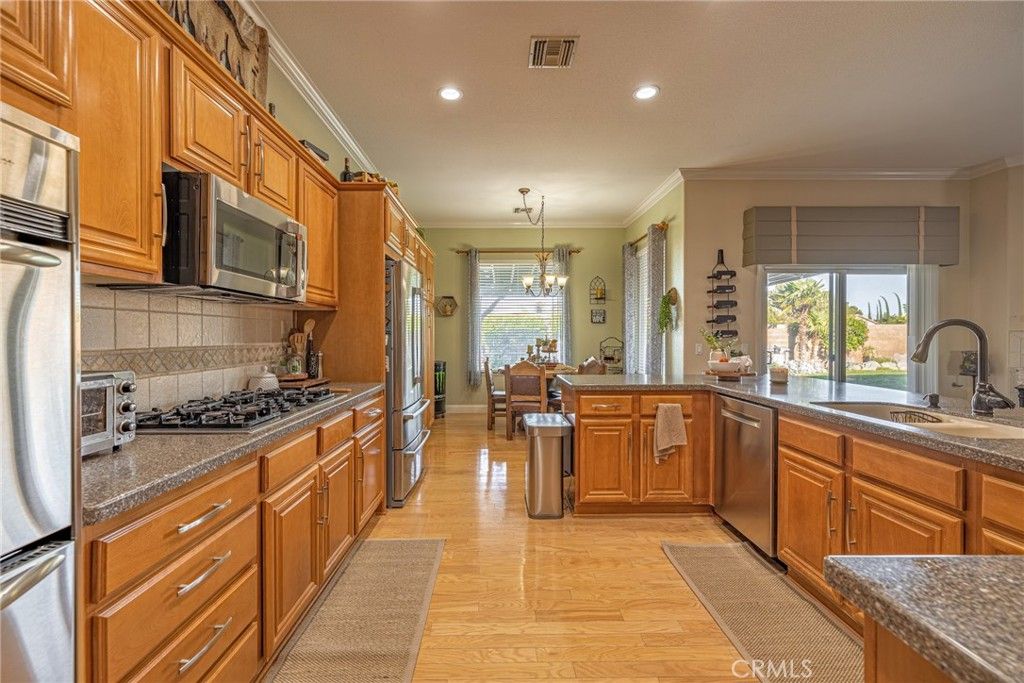 listing image 130729668947248065060