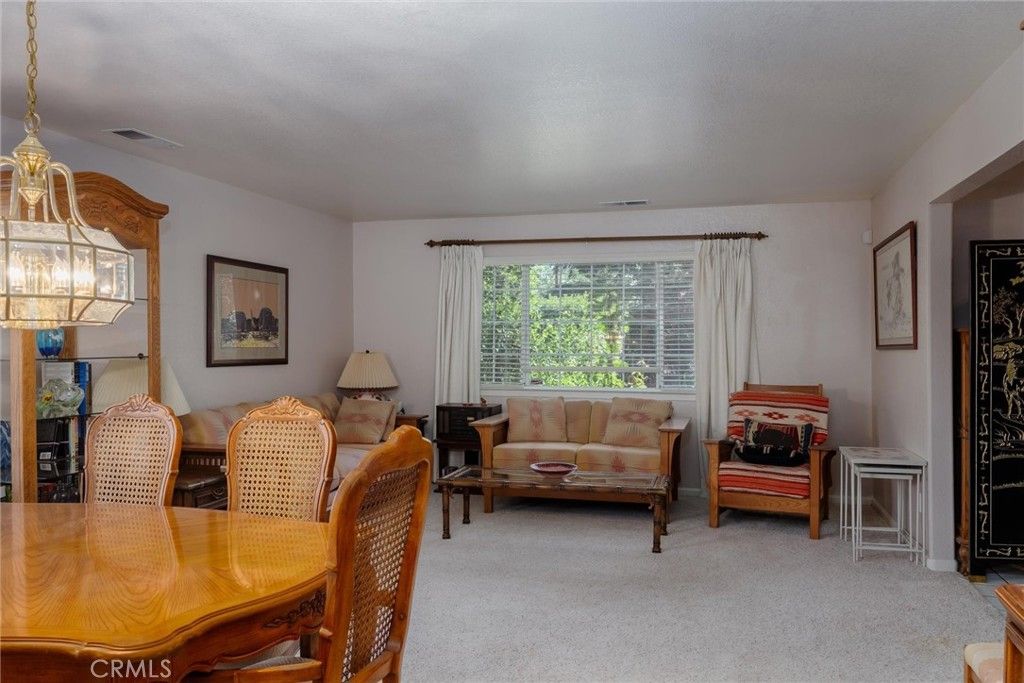 listing image 130720390538142547719