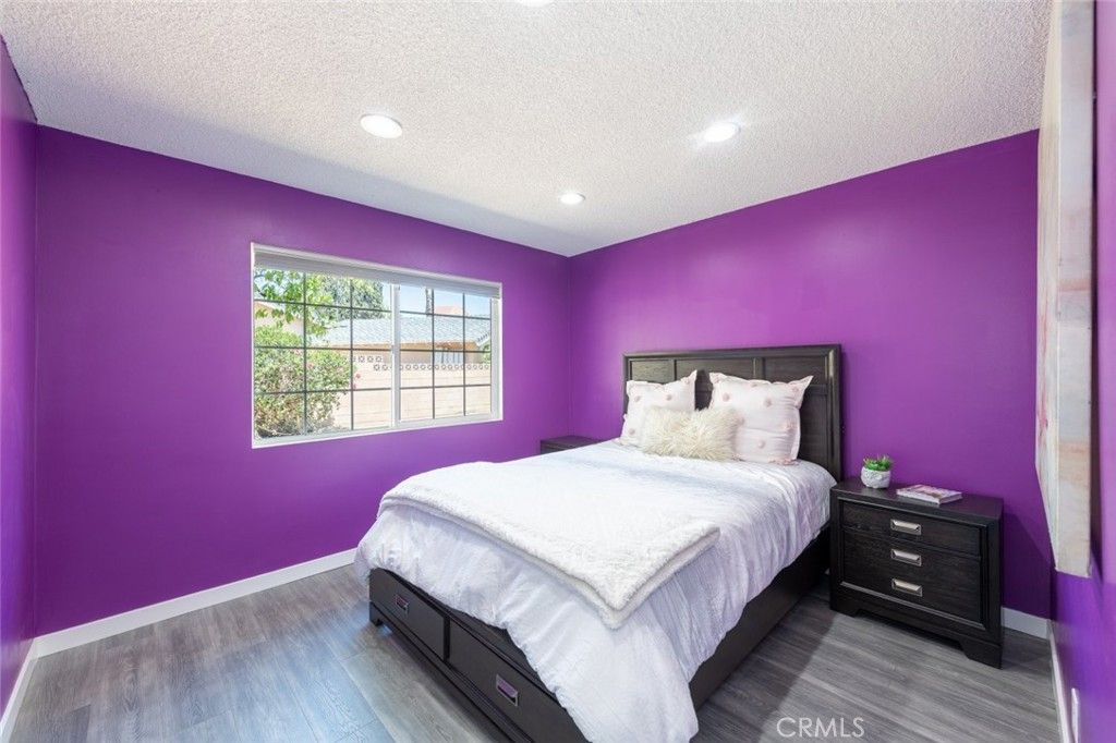 listing image 130728707701777959436