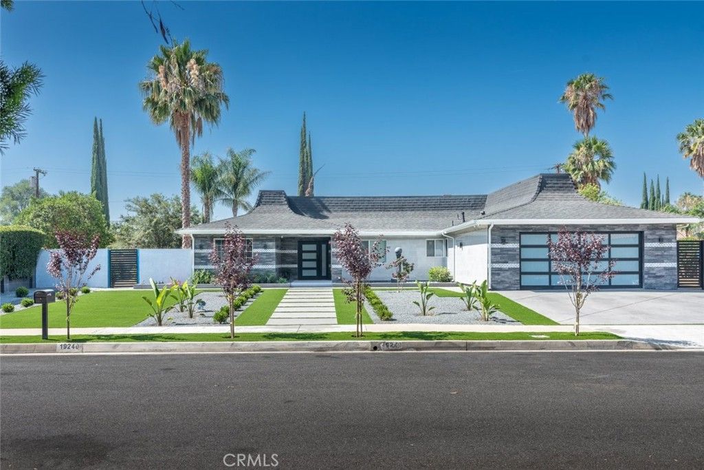 listing image 130724308339204824322