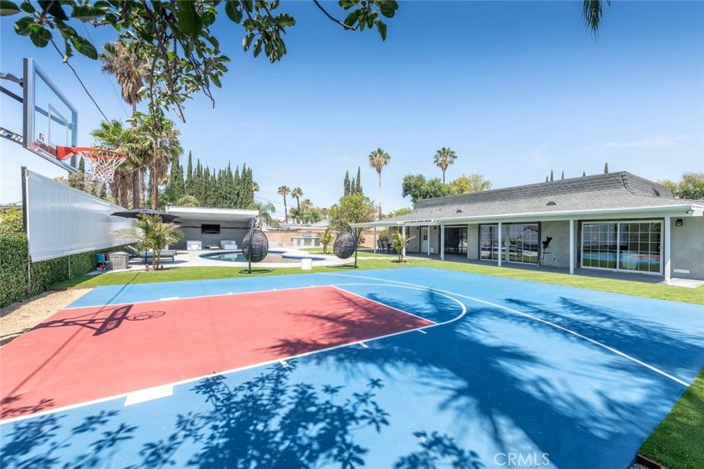 listing image 130729832326761263687