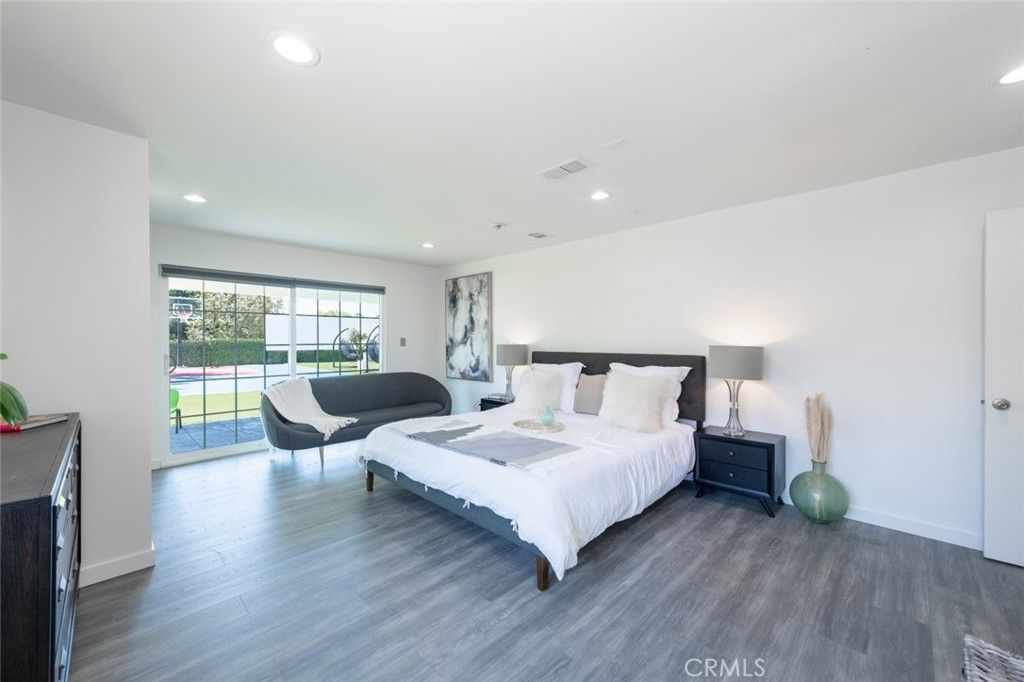 listing image 130725131792973526383