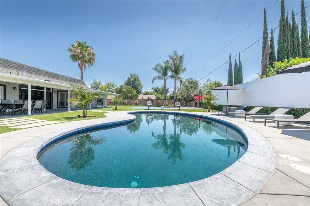 listing image 130725326149702149253