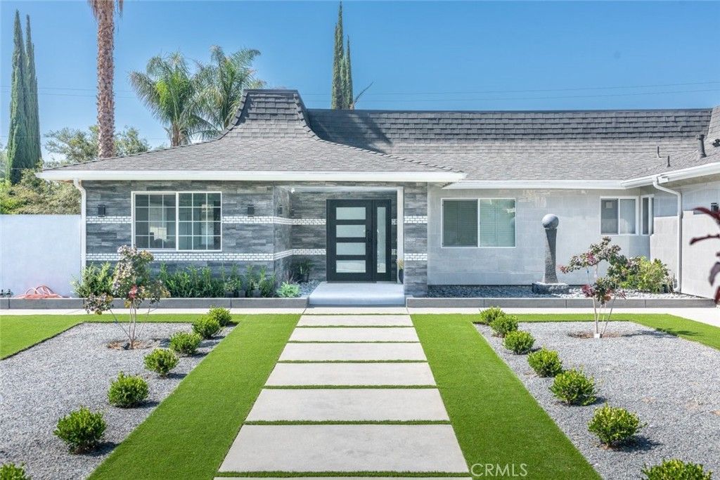 listing image 130729084332415615103