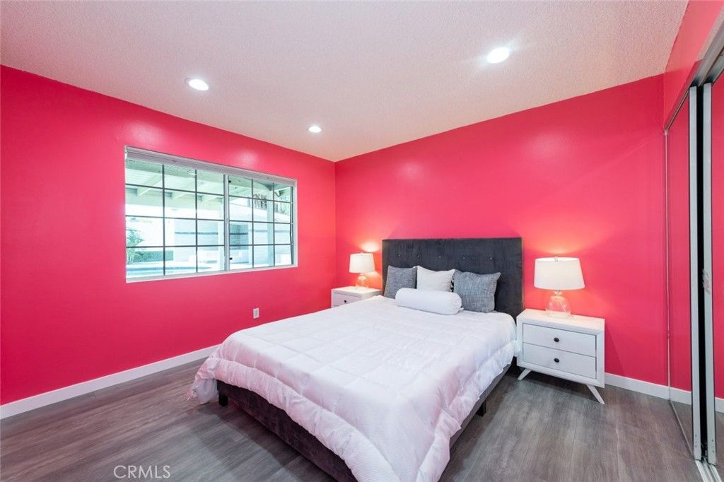 listing image 130729338519982211324