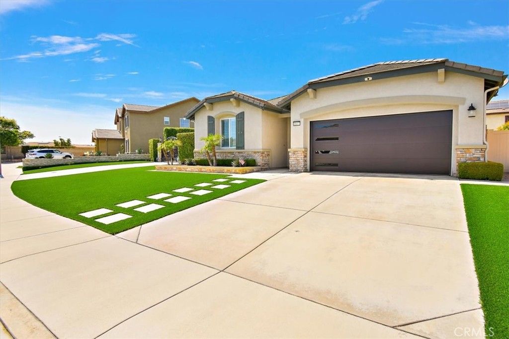listing image 130725791043618465841