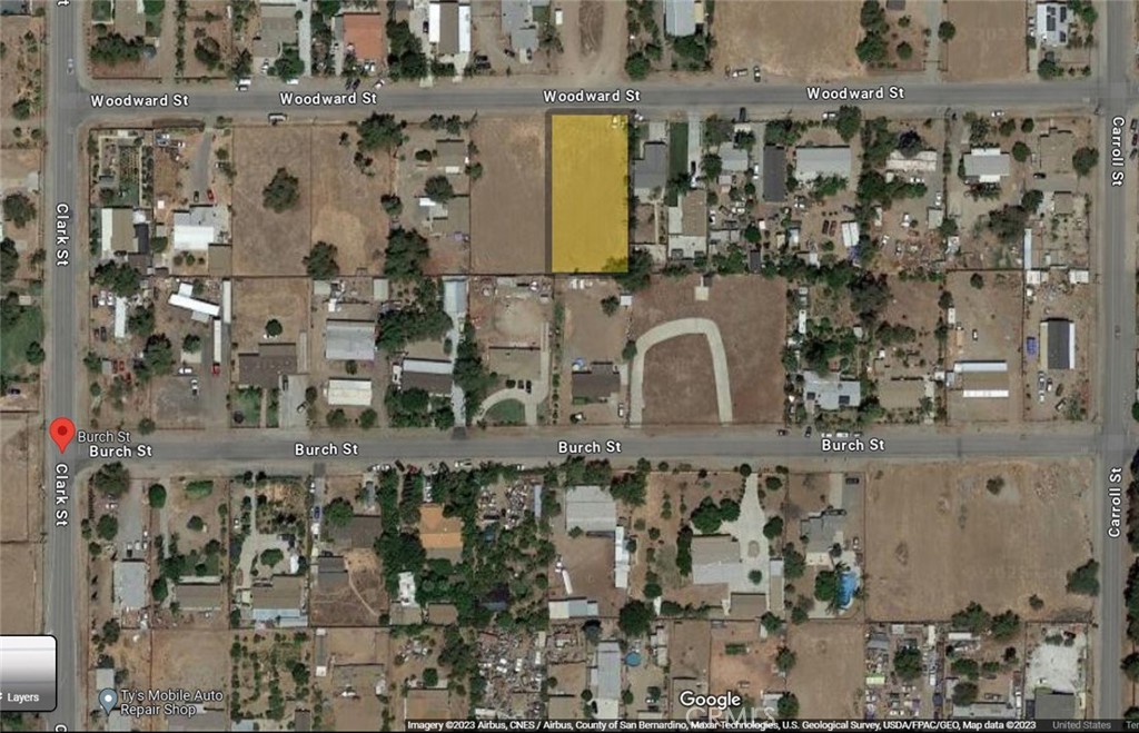 Main image without alt text