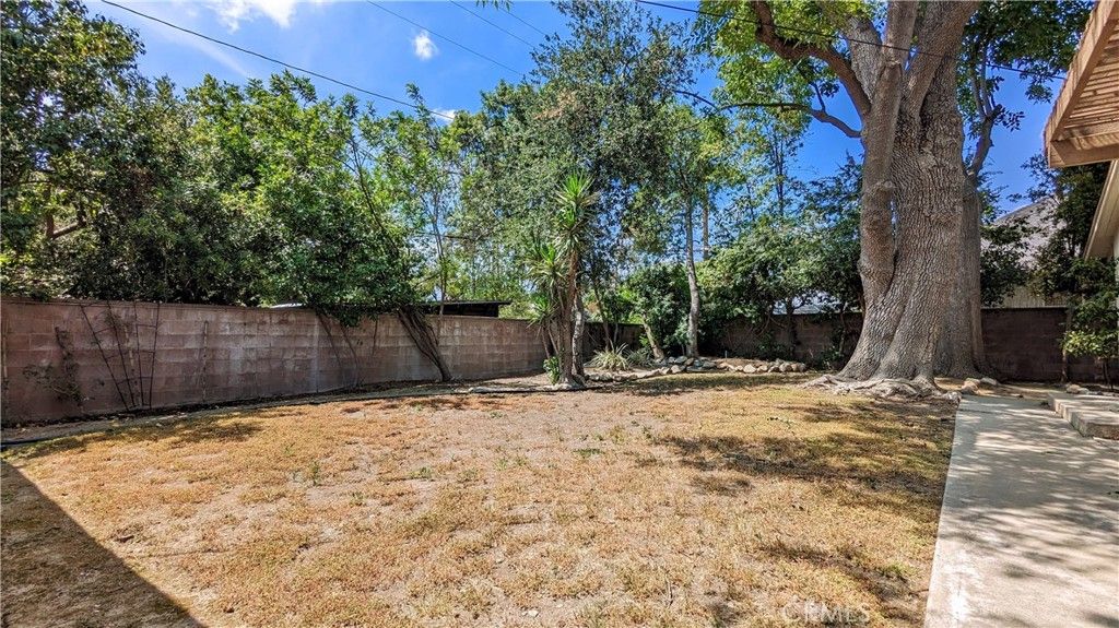 listing image 130720306298327201235