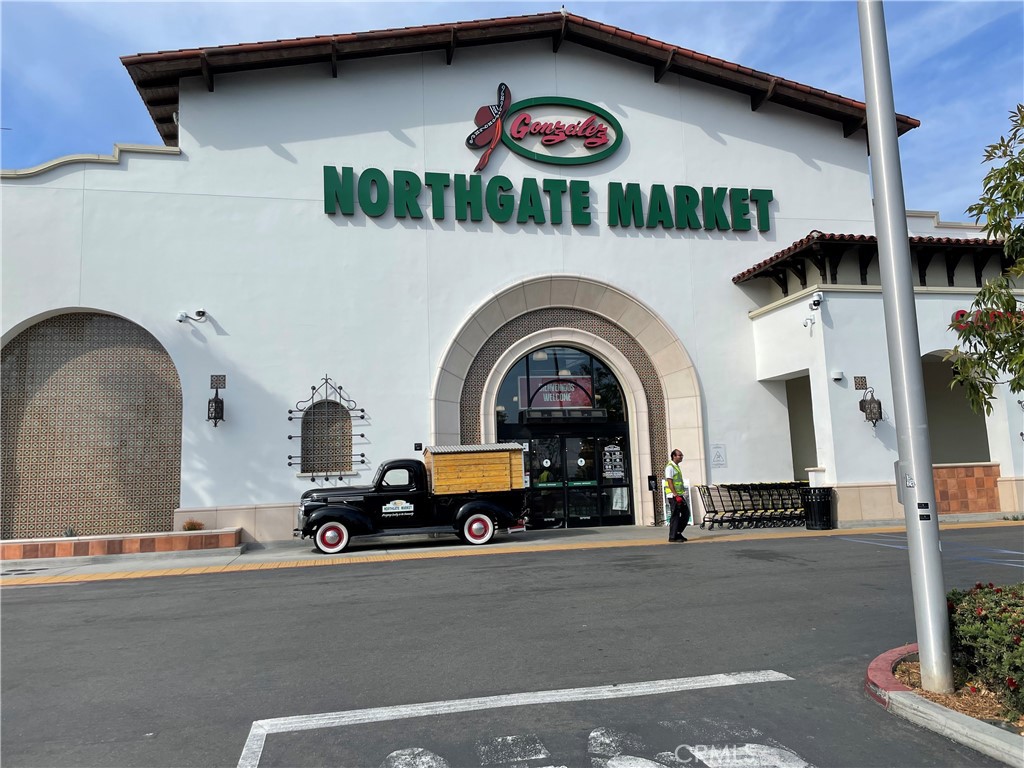 1305 W Whittier Boulevard A-4