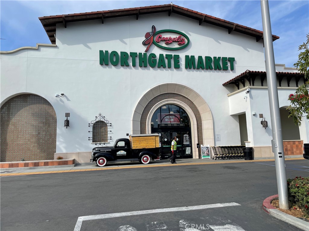 1305 W Whittier Boulevard A-4