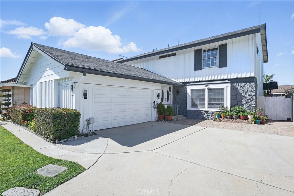 5201 Del Serra Circle