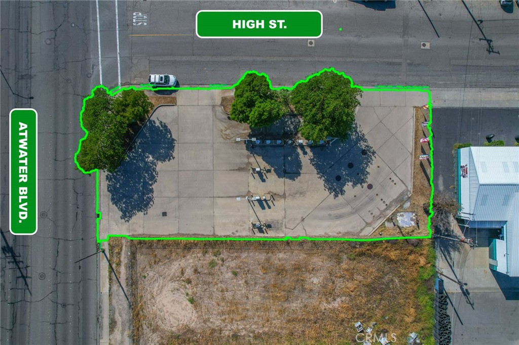 This commercial property is conveniently located on the corner of High Street and Atwater Blvd .
Property is currently a fleet fueling station that is not currently open to the public and will need improvements to become operational and up to todays standards. Update the existing or create something brand new, the possibilities are endless. Could make a great car wash location as well or a drive thru coffee shop or food location.. Tank removal is in process. State soil samples came back clean