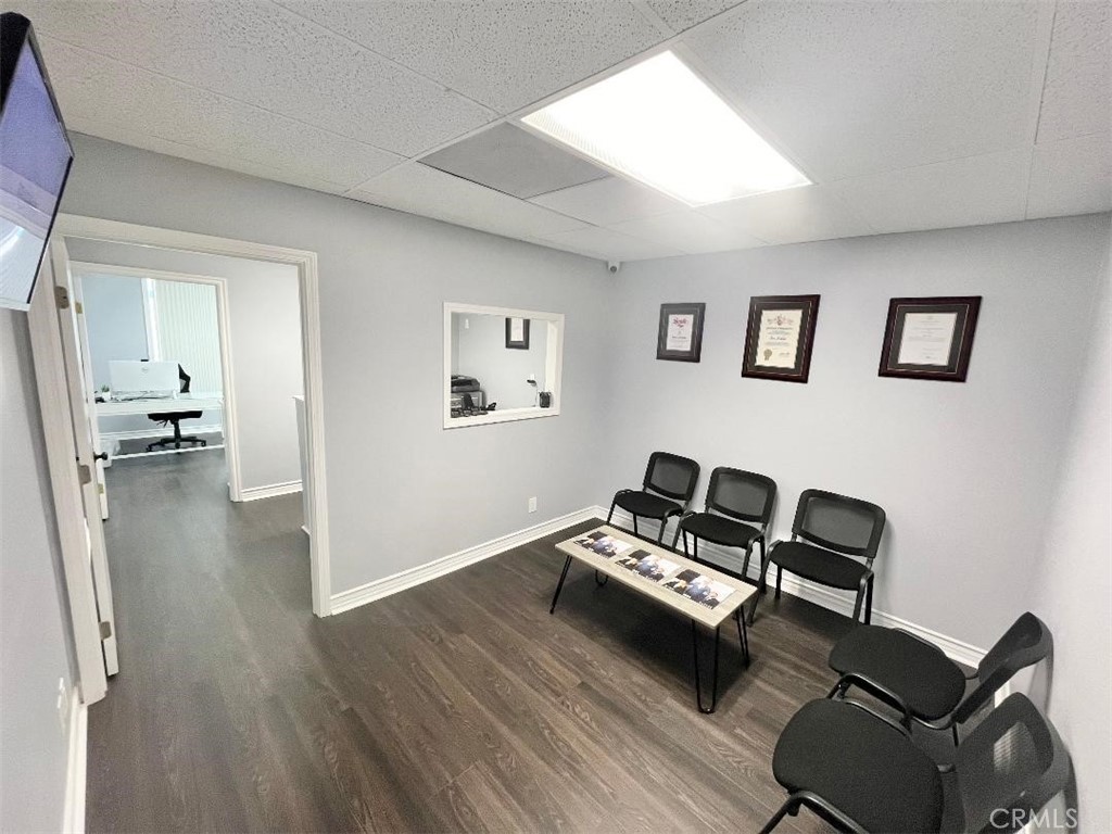 Office condo recently updated and perfect for any office related businesses such as Law Office, Real Estate office, Tax Preparer and much more. The space offers 2 spacious private offices, waiting area and plenty of parking. Great location with access to the 55 freeway, 405 Freeway and the 5 freeway as well as the John Wayne Airport.