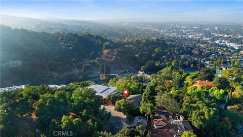 A home in Studio City