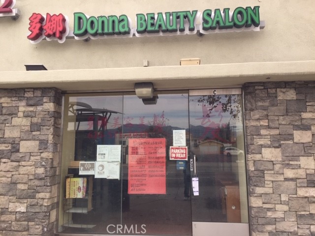 On major high traffic prime location of Valley Blvd. 432 E. Valley Blvd Unit C is for lease. Total is 1,194SF. Asking $2.99/ SF + NNN. Located on the corner of Valley Blvd & Walnut Street. Corner with traffic signals. Used to be a hair salon. May good for related business and other retails. Check with city for usages. Near Shun Fat, Hawaii, and 99 Ranch Supermarkets. Signal light corner, easy ingress and egress, and plenty of parking. Total of 31 parking, two are handicap spaces.