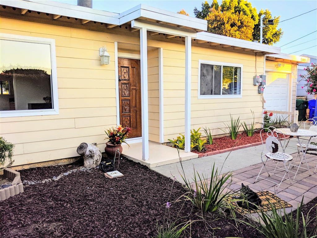 Best deal in COASTAL Oceanside! Priced to sell. Located less than a mile away from Oceanside harbor beach this landmark home offers San Luis Rey river views. Move-In ready 2bed/1bath boast a private backyard oasis with custom art featured in Union Tribune, Koi fish pond & jacuzzi spa. Bring your boat or enjoy kayaking, bike riding, sunsets & restaurants in downtown. Remodeled bath, new floors & paint. Great elementary school & neighborhood park close by. No HOA!! Close to 1-5 freeway & Camp Pendelton. Solar Lease to Assume to new owner. Neighborhoods: Francine Villas Other Fees: 0 Sewer: Public Sewer Topography: ,