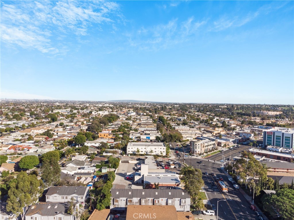 824 Centinela Avenue