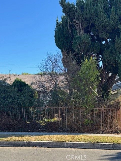 A home in Lake Balboa