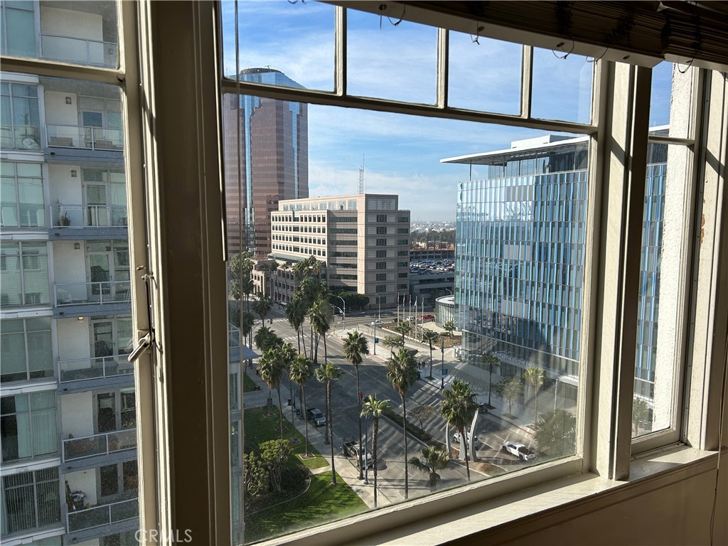 360 W Ocean Boulevard 1106