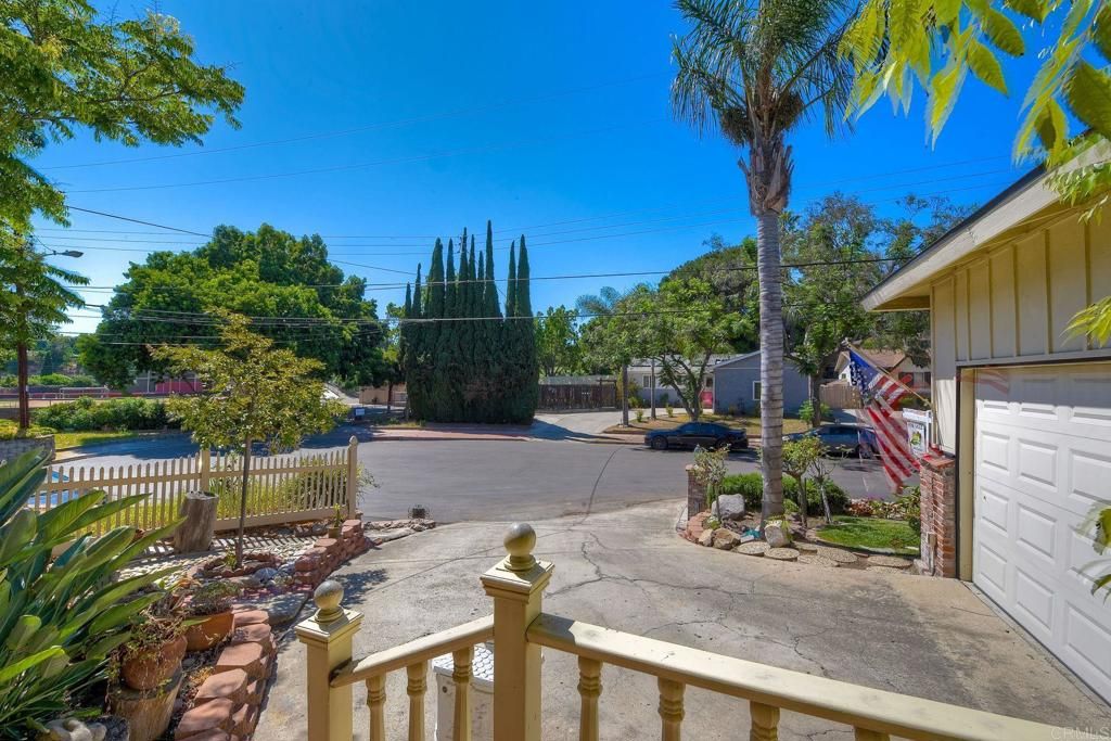 listing image 130724216664542647986