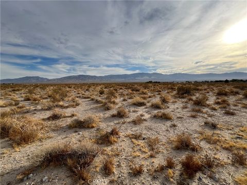 Photo of 0 Old Woman Springs, Lucerne Valley, CA 92356 (MLS # IG24224472) Photo of 0 Old Woman Springs, Lucerne Valley, CA 92356 (MLS # IG24224472)