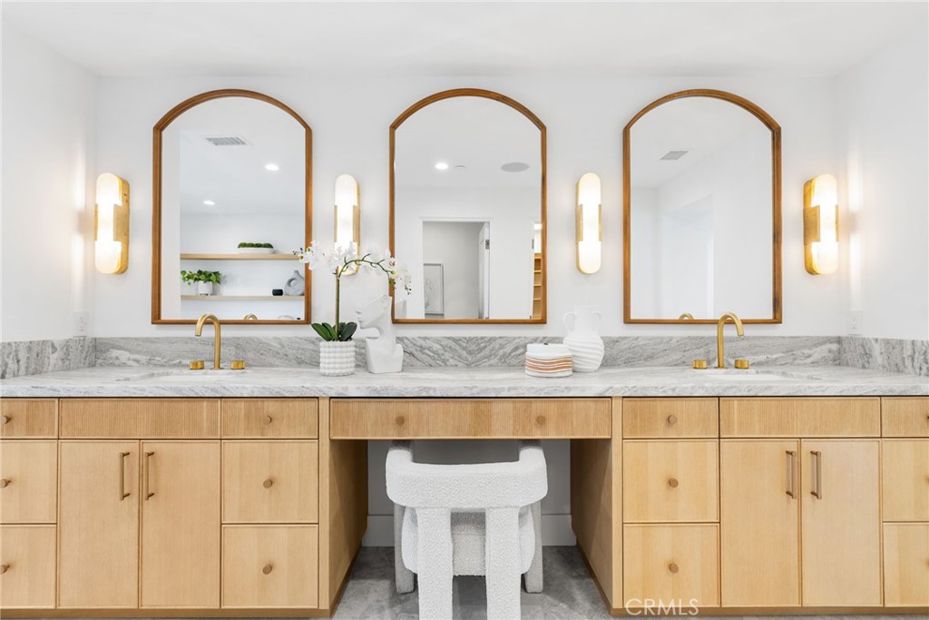 Corona del Mar South of PCH (CDMS) - Residential