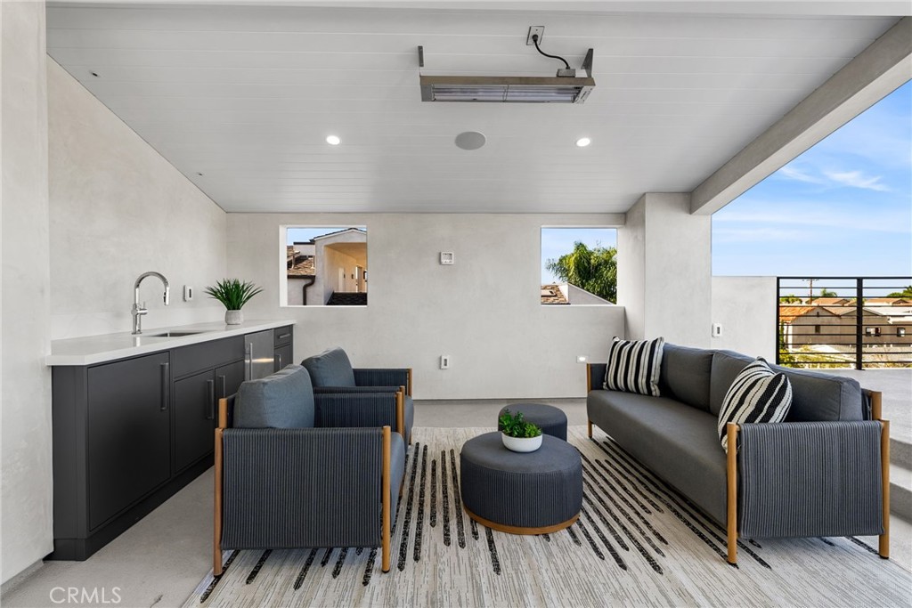 Corona del Mar South of PCH (CDMS) - Residential