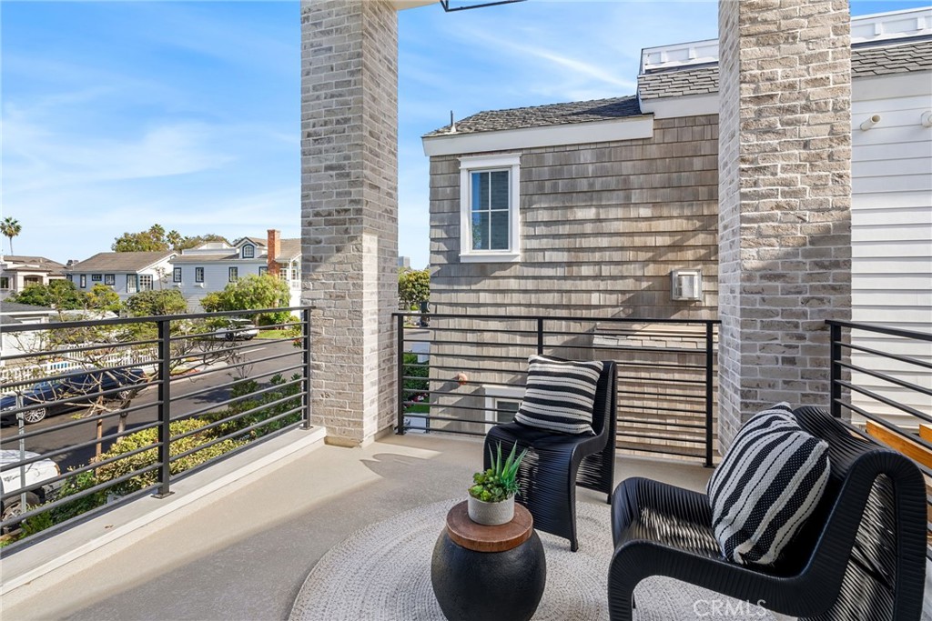 Corona del Mar South of PCH (CDMS) - Residential