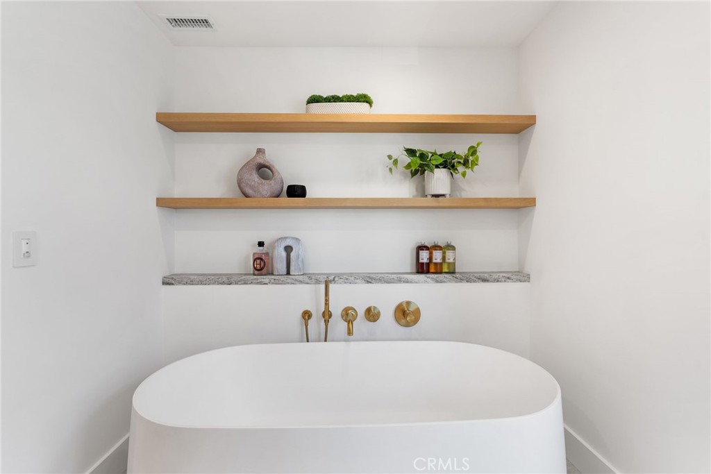 Corona del Mar South of PCH (CDMS) - Residential