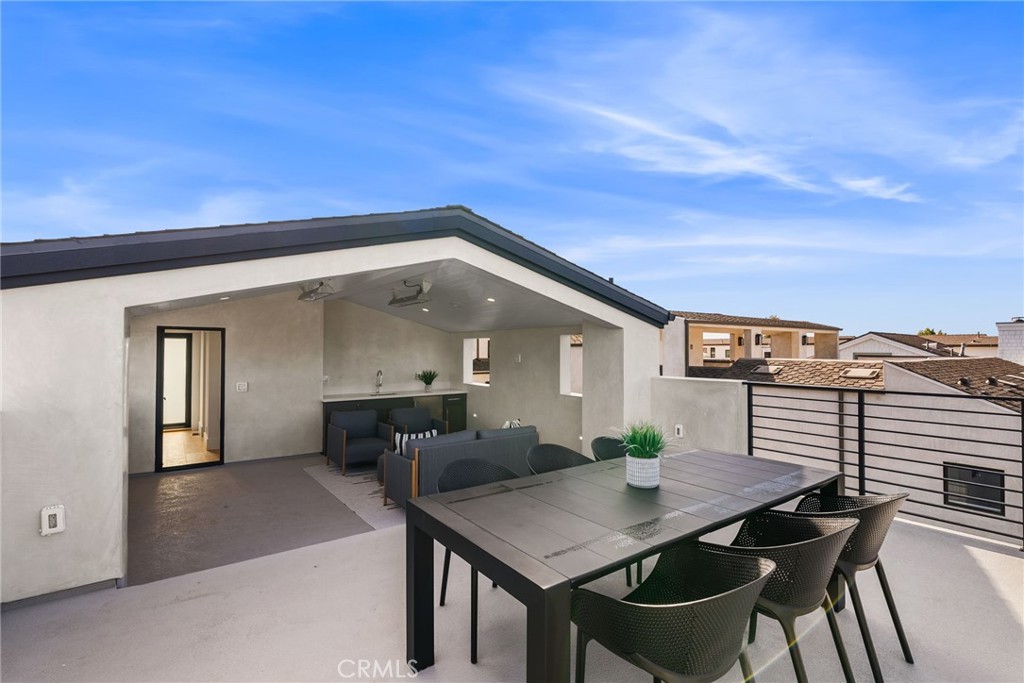 Corona del Mar South of PCH (CDMS) - Residential