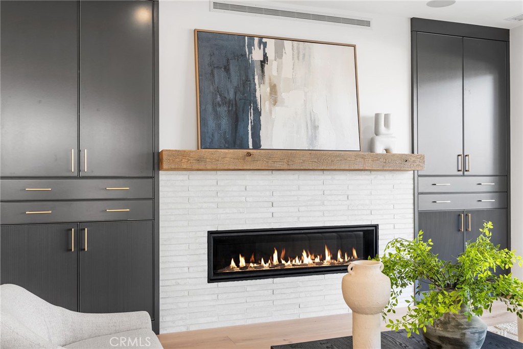 Corona del Mar South of PCH (CDMS) - Residential