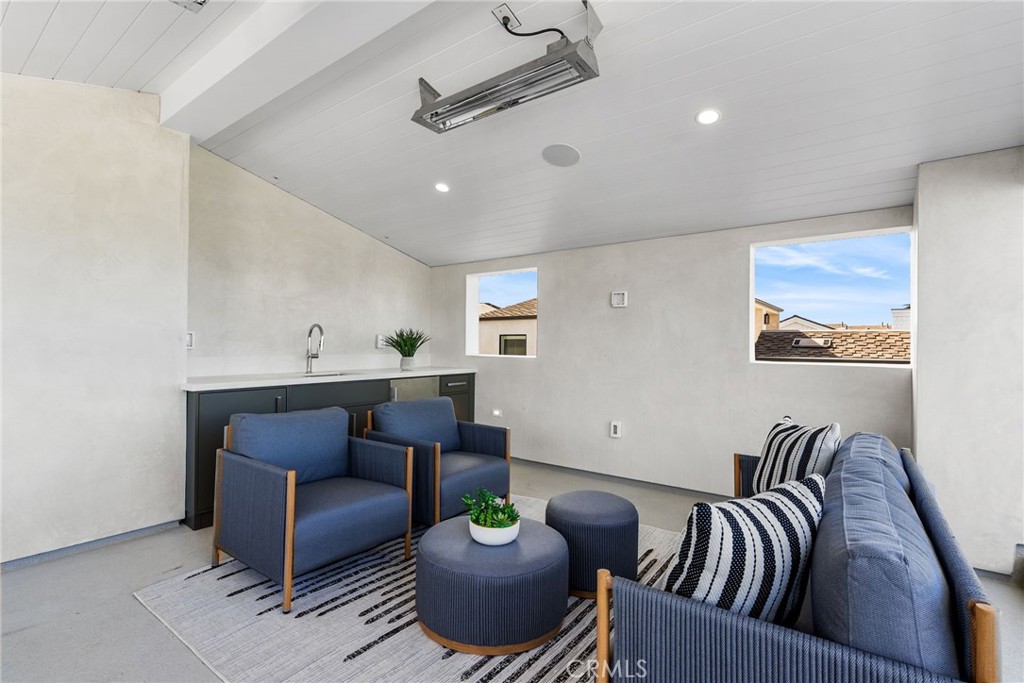 Corona del Mar South of PCH (CDMS) - Residential