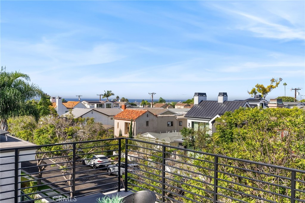 Corona del Mar South of PCH (CDMS) - Residential